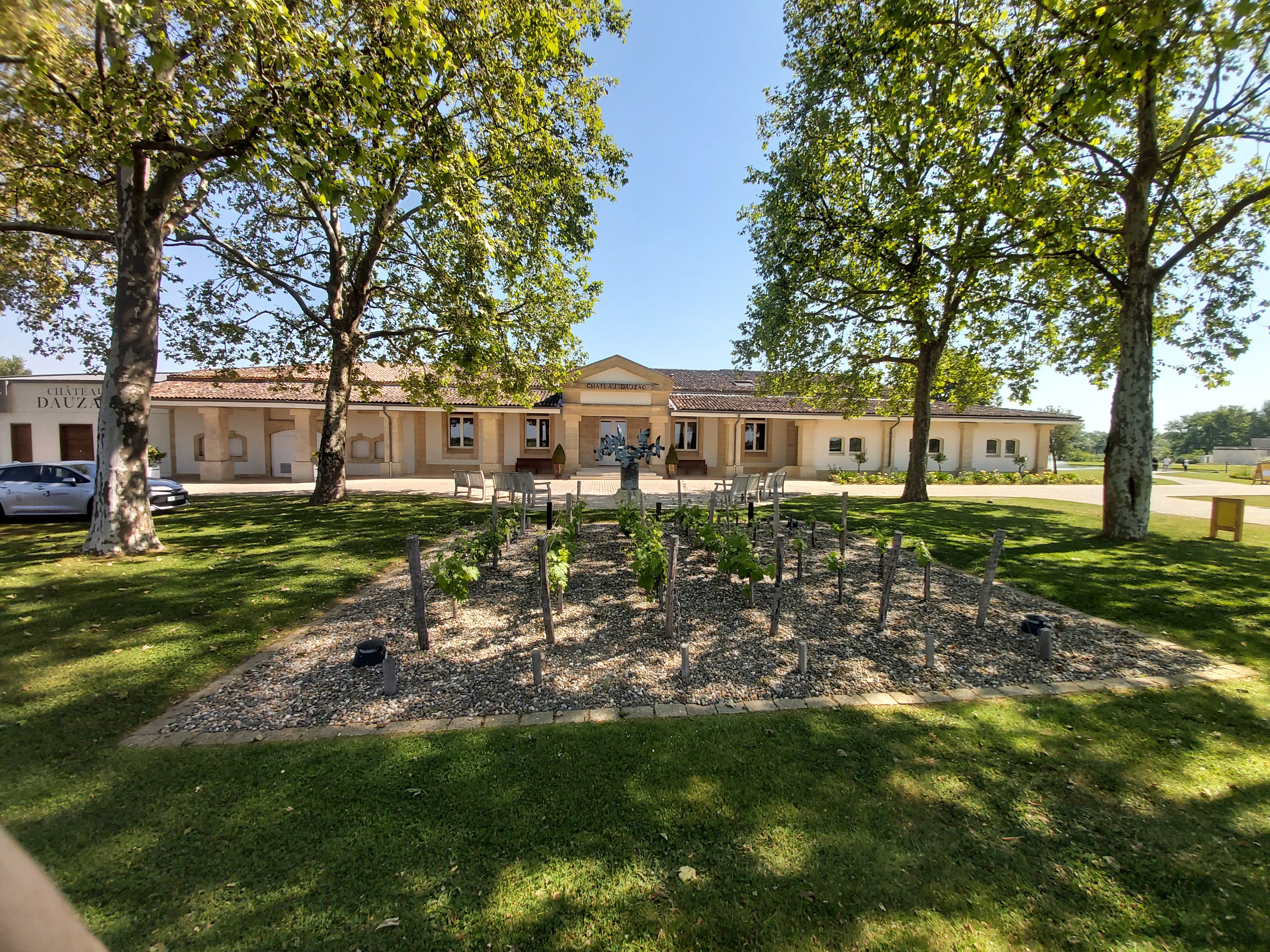 CHATEAU Pessac Château Pape Clément