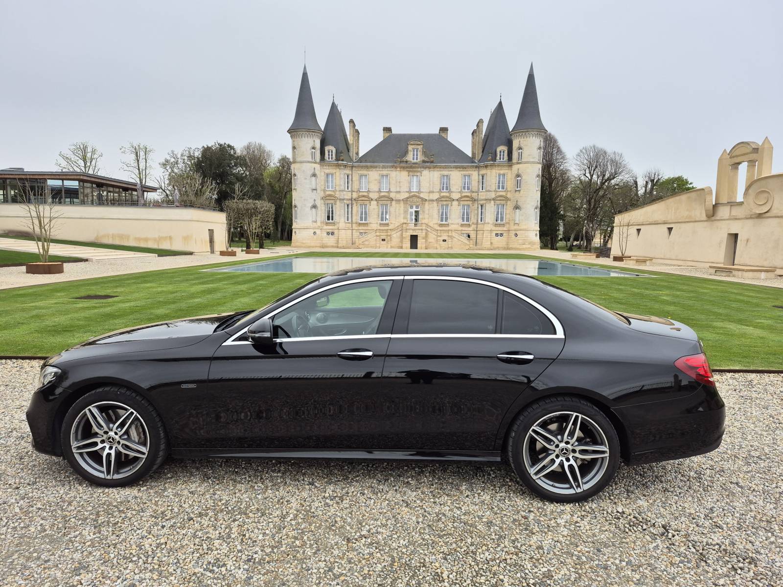 Réserver un chauffeur privé pour le transport de votre enfant sur Mérignac Pessac Bordeaux