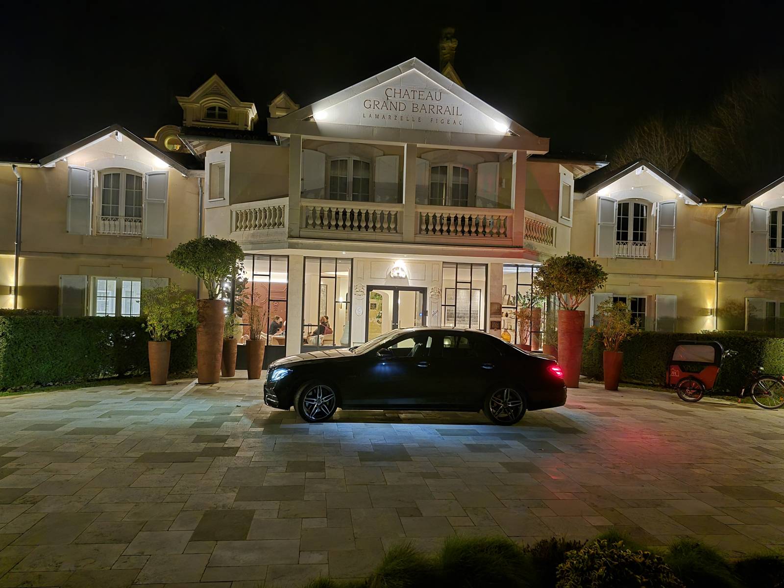 Transfert chauffeur privé vtc/alternatif au taxi au départ de  Lège Cap Ferret ou bassin d'Arcachon  et  Bordeaux / gare / aéroport